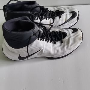 Nike Basketball shoes sz 11